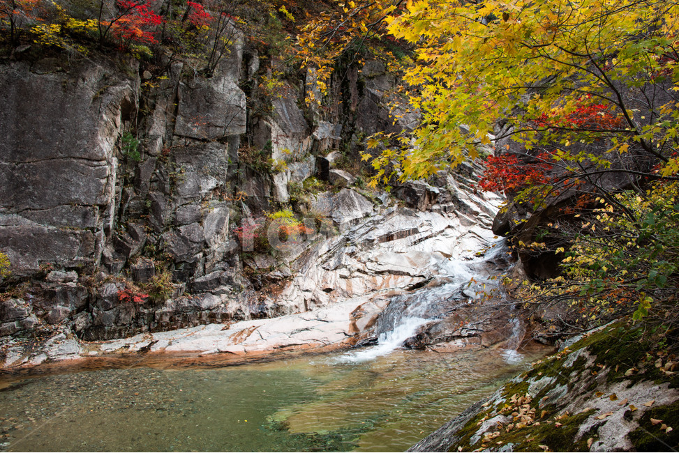 설악산,국립공워,가을,단풍,폭포,양폭,가을,계절,fall,autumn,season,자연,풍경,nature,landscape,한국자연풍경,한국자연경관,korea nature landscape,water,물,outdoors,옥외,river,강