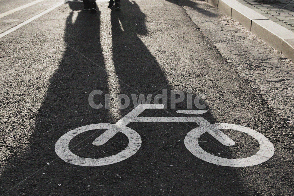 감성,그림자,대비,contrast,자전거,silhouette,shadow,bicycles,감성,sensible,feeling,교통,교통수단,traffic,transportation,asphalt,아스팔트