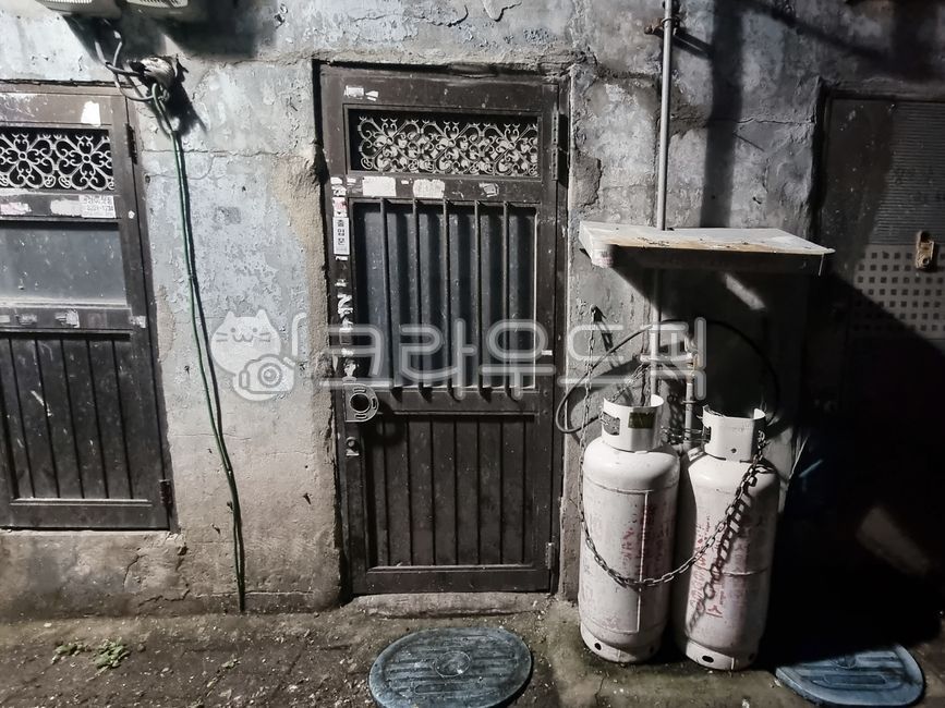 구옥,오래된,쪽방,동대문,종로구,lpg,gasoline,house,seoul,village,street,한국,korea