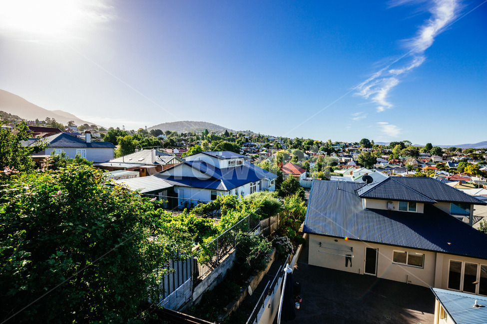 호주,타즈매니아,australia,tasmania,푸른하늘,sky,낮은구름,나무,hot,맑음,구름,house,home,집,마을,town,시골,푸름,blue,햇빛,해,태양,sun,도시,풍경,city,landscape,해외,외국,세계,foreign,oversea,world,세계도시풍경,해외도시풍경,외국도시풍경,world cityscape,scenery,nature,자연,outdoors,옥외,경치,neighborhood,이웃,urban,어반,building,건물