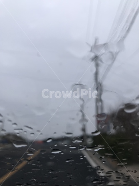 비내리는거리,차창문빗방울,빗방울전신주,거리,비내리는야경,비,비오는날,rain,rainy