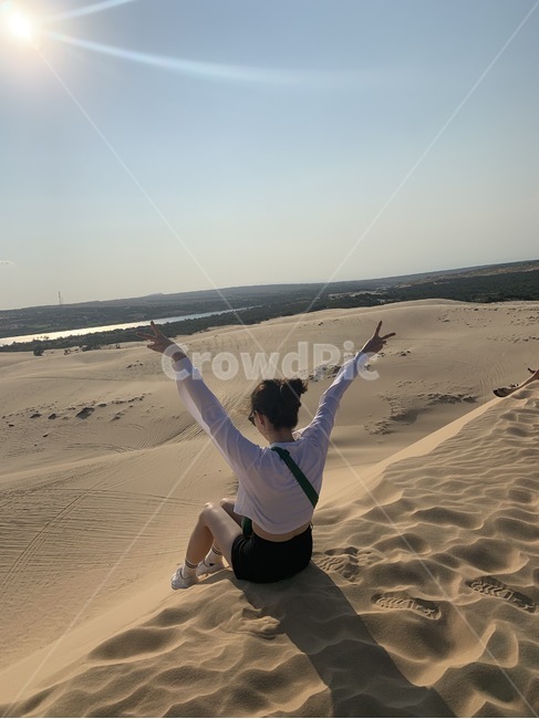 사막,여행,사막여행,desert,travle,trip,해외,외국,세계,foreign,oversea,world,사람,인물,인간,human,person,여성,여자,woman,female,lady,여행,휴가,traveling,vacation,trip