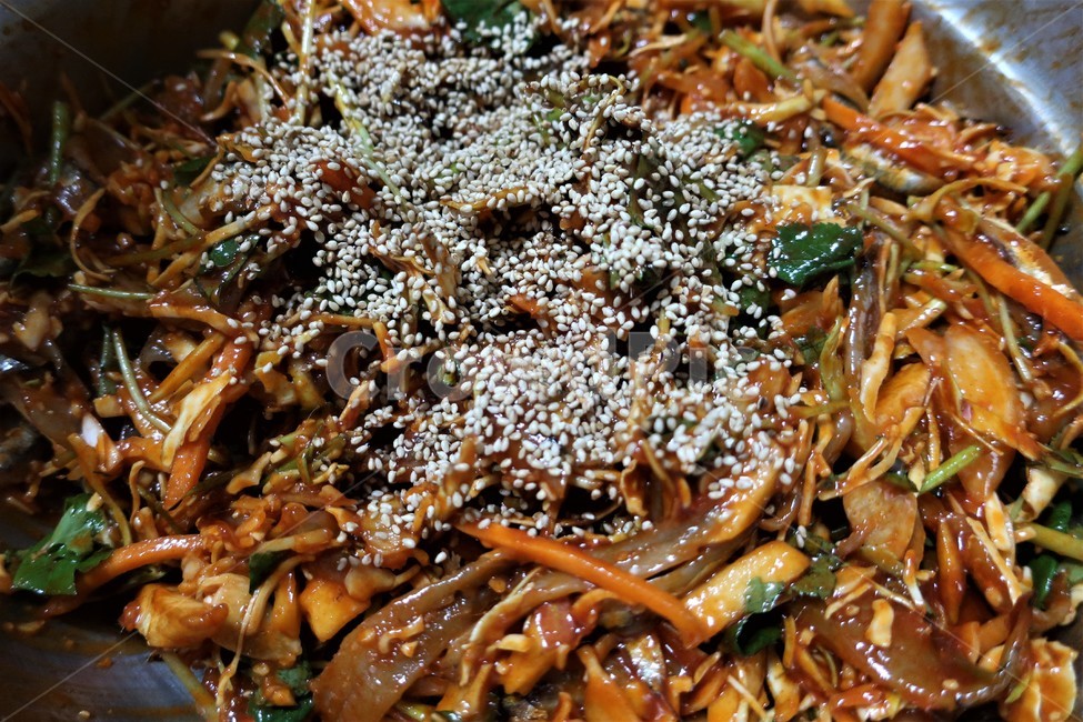 멸치,멸치회,무침,초무침,야채,고추장,초고추장,깨소금,음식,반찬,음식,식재료,요리,food,cook,meal,dishes,food reserves,한식,한국음식,한국요리,korean food,korean dishes,korean meal,korean cook