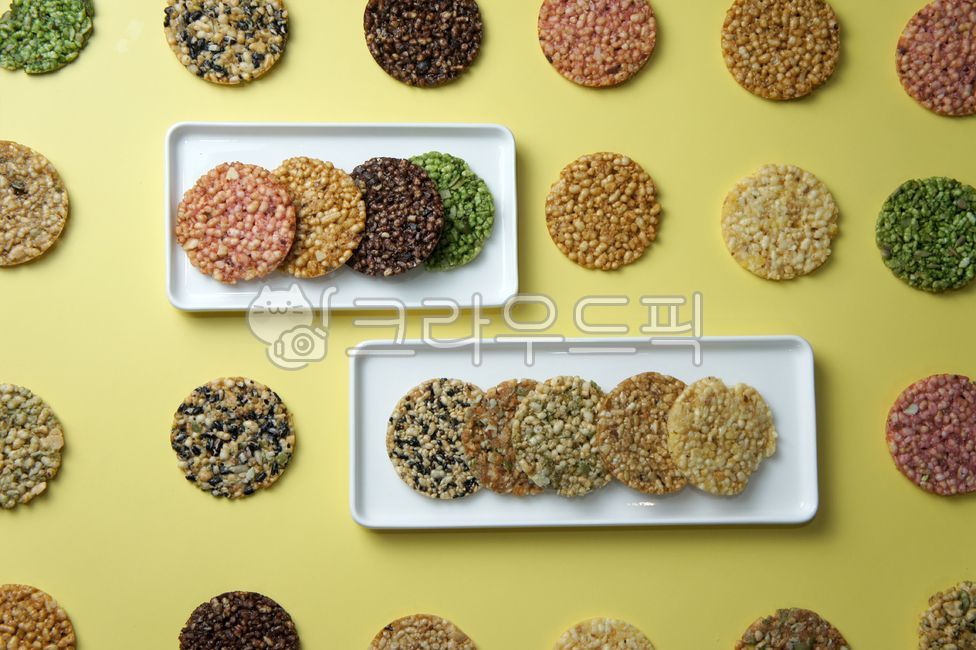 쿠키,딸기쿠키,곡물쿠키,배경,수제,음식,간식,cookie,bakery,snack,food,meal