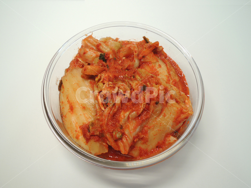 김치,배추김치,유리용기,썰은김치,반찬,kimchi,fermentedvegetables,napacabbagekimchi,pickledvegetables,spicynapacabbage,음식,식재료,요리,food,cook,meal,dishes,food reserves,한식,한국음식,한국요리,korean food,korean dishes,korean meal,korean cook
