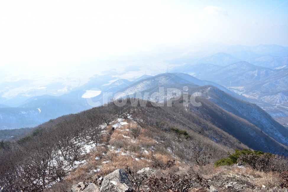 오서산,설경,눈꽃,풍경,겨울,자연,눈,스포츠,등산,산행,nature,snow,겨울풍경,느낌,아름다운,신비로운,경이로운,다큐,필,힐링,명산,국립공원,순백,landscape,winter,season,천제단,운해,영산,트레킹,인기명산,조망,전망,억새,광천,겨울,계절,winter,season,자연,풍경,nature,landscape,한국자연풍경,한국자연경관,korea nature landscape,slope,경사,outdoors,옥외