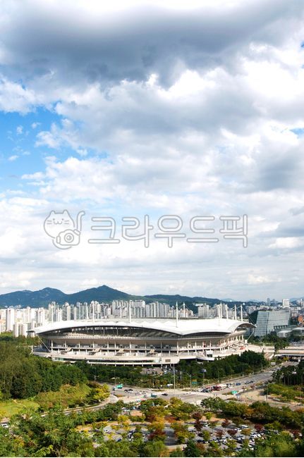 Stadium,Seoul World Cup Stadium,Sangamdong,soccer,work out,sports,city,Sangam World Cup Stadium,building,World Cup Stadium,Sangam Stadium,seoul,automobile,Mapogu,korea,soccer stadium,World Cup,modern architecture,soccer field,Sangam Soccer Stadium,high ri