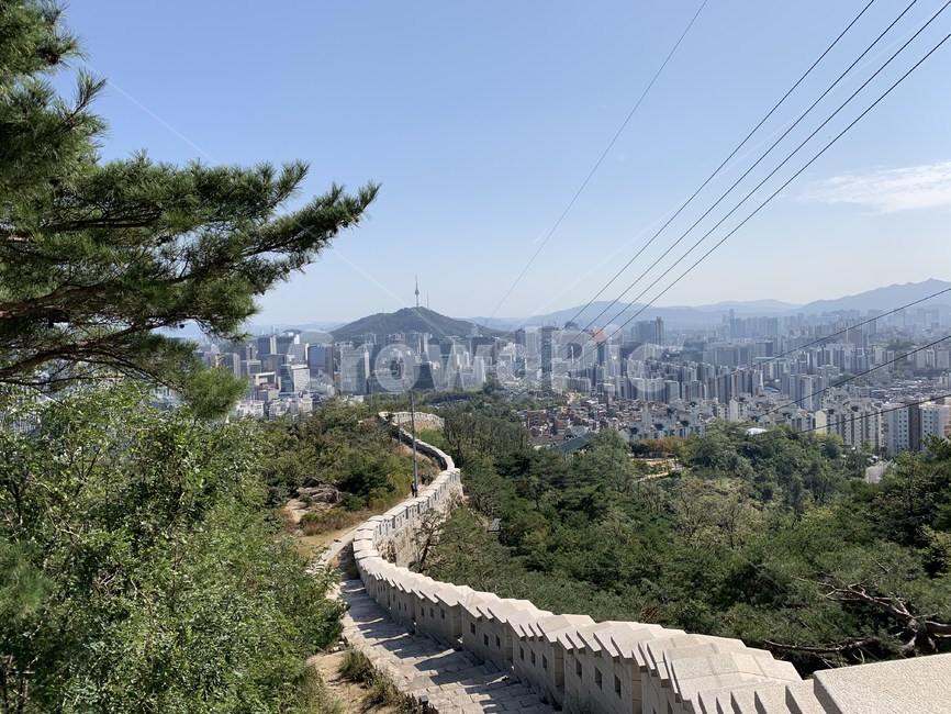 인왕산,풍경,하늘,성벽길,돌담길,둘레길,산,산등성이,mountain,landscape,sky,road