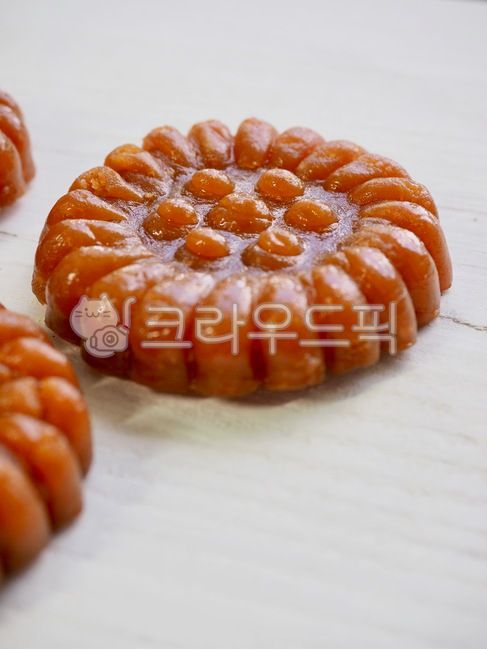 asianfood,snack,koreanculture,plate,Korean snacks,Thanksgiving,holiday,wellbeing,Korean food,medicine department,Asian food,tradition,Lunar New Year food,new year,koreanfood,Rice crackers,foodculture,holiday food,asia,Korean,Chuseok food,Korean culture,tr