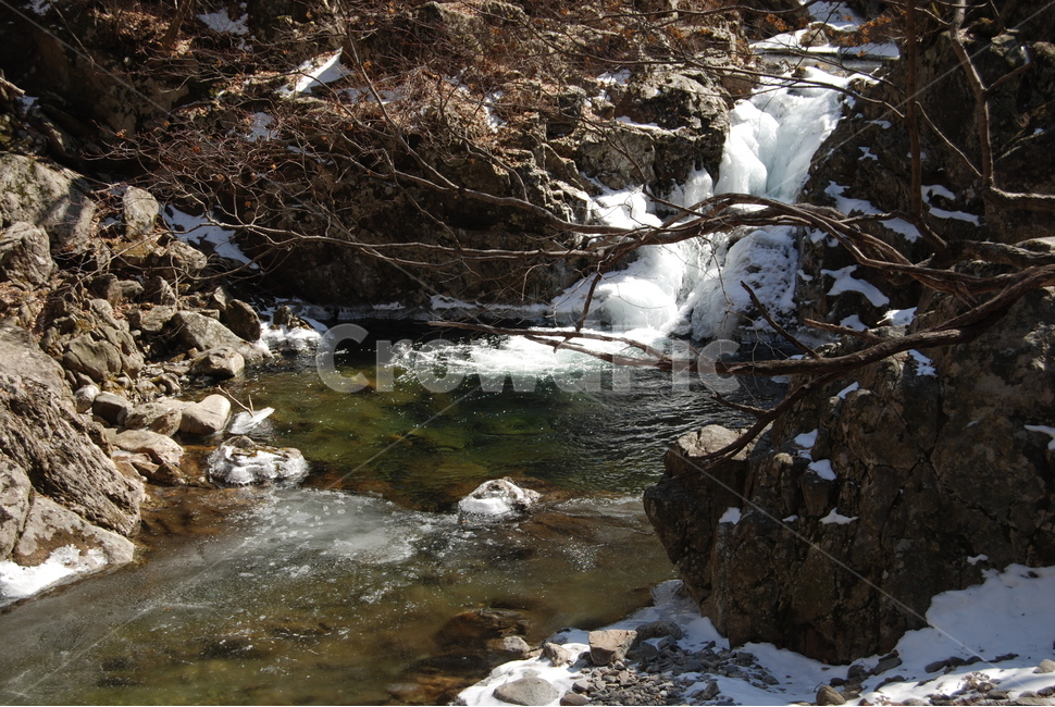 덕유산,자연,물,등산로,겨울,겨울,계절,winter,season,자연,풍경,nature,landscape,water,outdoors,옥외,stream,흐름,creek,작은 만,river,강