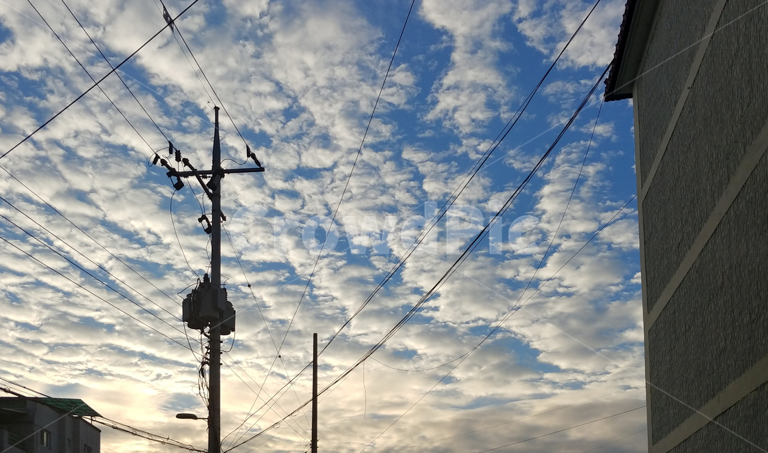 하늘,일출,도시,건물,구름,풍경,전봇대,자연,풍경,nature,landscape,utility pole,전신주,power lines,전력선,cable,케이블,electric transmission tower,송전탑