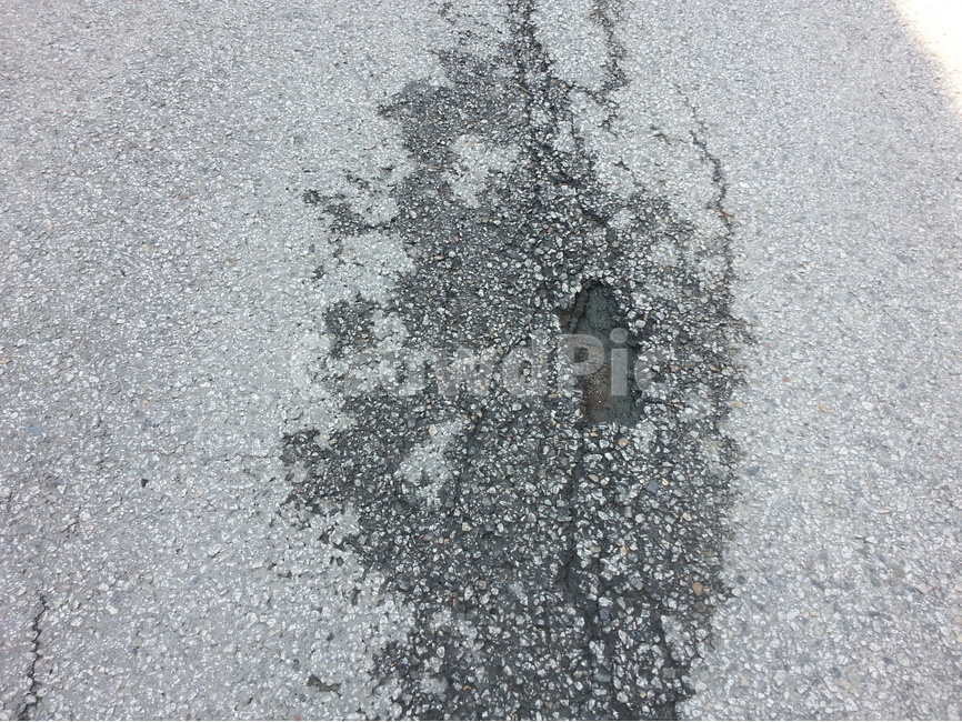 도로,아스팔트,구멍,젖은,갈라짐,노면,훼손,파손,road,hole,crack,digahole,roadsurface,포트홀,pavement