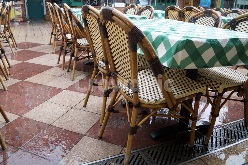 의자,테이블,비,식당,레스토랑,여름,chair,table,rain,restaurant,summer