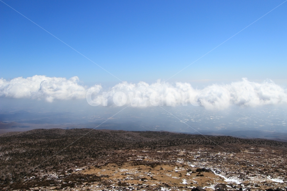 제주도,하늘,구름,한라산,겨울,겨울,계절,winter,season,자연,풍경,nature,landscape,한국자연풍경,한국자연경관,korea nature landscape,제주도,jeju,jeju island,outdoors,옥외,scenery,경치,weather,날씨