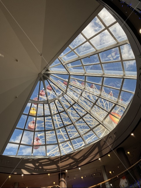 building,건물,architecture,window,창문,관람차,공원,하늘,sky,ferriswheel