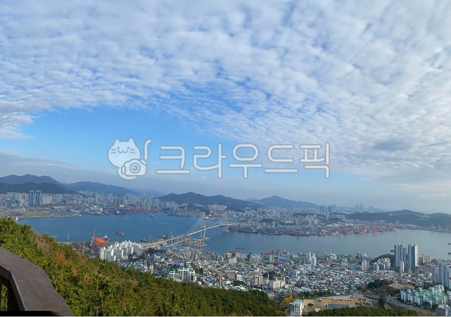 city,sea city,cityscape,Busan Yeongdo,building