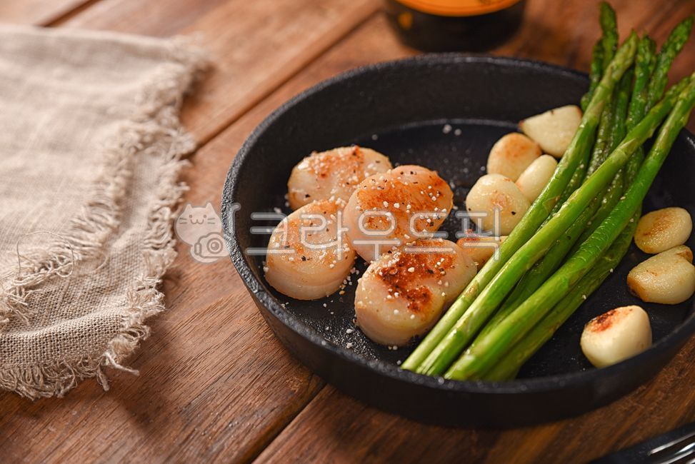 Key clam dish,seafood,Cooking,Seafood,razor clam scallop,key clam,food plating,food,Scallop Steak,Scallops,scallop,Scallop dish,Plating,clam,cooking,seafood dishes
