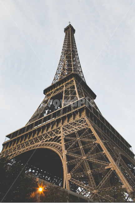 theEiffelTower,Paris,France,Europe,landmark,유럽,프랑스,파리,에펠탑,랜드마크,풍경,랜드마크,landmark,tourist attraction,해외,외국,세계,foreign,oversea,world,세계랜드마크,해외랜드마크,외국랜드마크,world landmark,world tourist attraction,건축물,건물외관,exterior,building,structure,architecture,construction,spire,첨탑,steeple,뾰족한 탑,tower,탑,건물