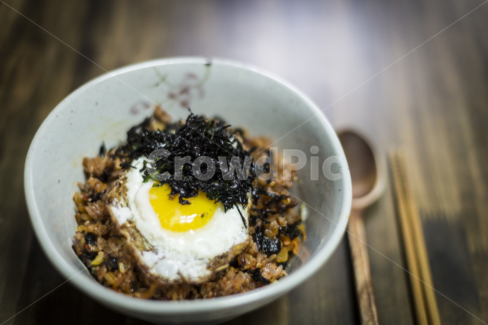 김치볶음밥,계란후라이,밥,음식,밥그릇,음식,식재료,요리,food,cook,meal,dishes,food reserves