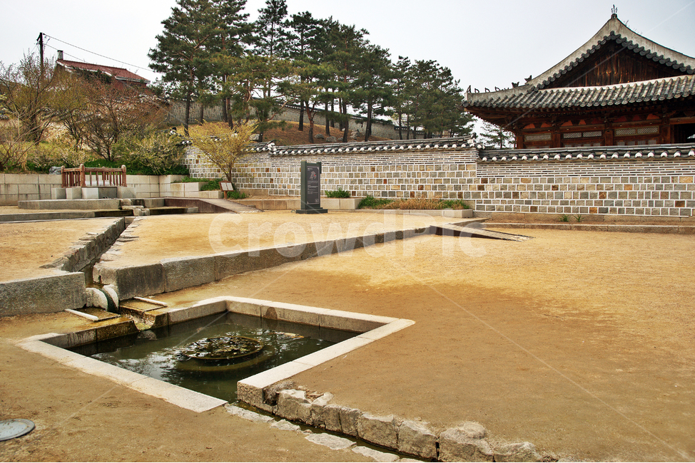 제정,우물,화령전,화성행궁,행궁,수원,정조,돌담,한국전통,한국문화,korean traditional,korean culture,랜드마크,landmark,tourist attraction,한국랜드마크,한국관광지,한국명소,korea landmark,korea tourist attraction