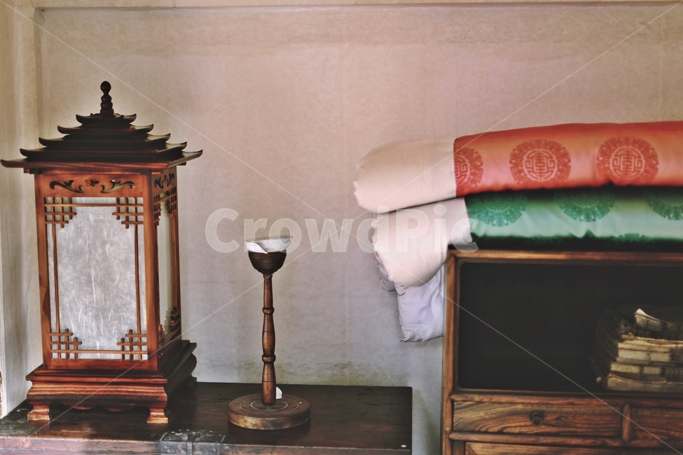 한옥,한식,촛대,담요,candlestick,koreanstylehouse,한국전통,한국문화,korean traditional,korean culture,감성,sensible,feeling,인테리어,실내디자인,interior design