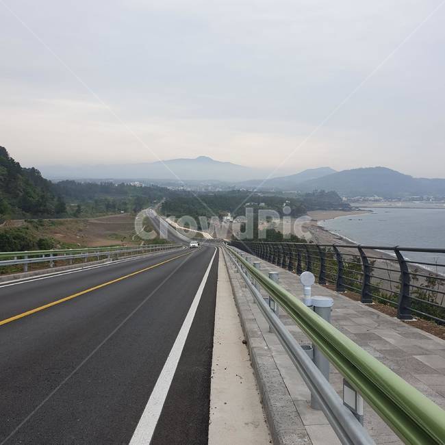 내리막길,산,바다,도로,드라이브,road,인도,구름,포장도로,제주도