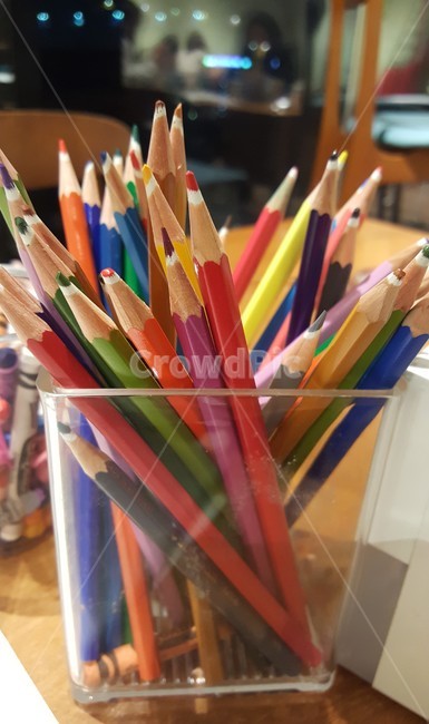색연필,연필,그림,스케치,크레용,카페,pencil,color,cafe,색,색깔,필기구,문구,필기도구,사물,물건,오브젝트,thing,object,matter,학용품,문구류,사무용품,school supplies,stationery,office supplies