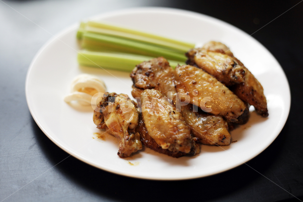 버팔로윙,치킨윙,닭날개,샐러리,셀러리,chicken,wing,food,음식,dish,요리,음식,식재료,요리,food,cook,meal,dishes,food reserves