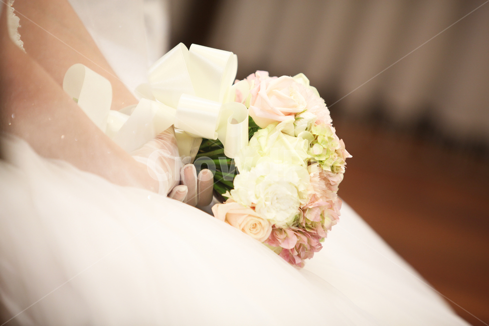 flowerbouquet,꽃부케,꽃,flower,결혼,웨딩,신부,꽃다발,여자,손,사람,인물,인간,human,person,여성,여자,woman,female,lady,결혼,혼례,웨딩,wedding,marriage,marry