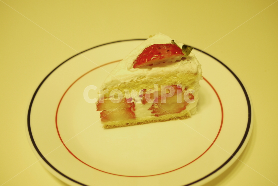 딸기케익,조각케익,케익,음식사진,푸드,생크림,딸기,음식,식재료,요리,food,cook,meal,dishes,food reserves,빵,bread