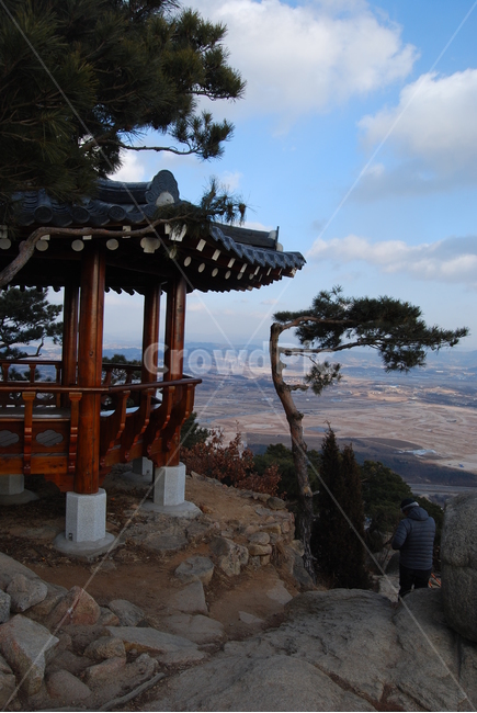 용봉산,홍성군,용바위,최영장군활터,문화유적,용봉사마애불,돌,산행,힐링,자연,감성,등산,계절,여행,한국,한국명산,한국등산,풍경,눈,나무,하늘,바람,바람소리,환경,생태계,산,땅,자연,풍경,nature,landscape,한국자연풍경,한국자연경관,korea nature landscape,human,인간,person,사람