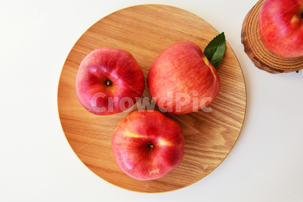 사과,과일,디저트,음식,접시,원목접시,명절음식,추석,설날,한가위,탐스러운,apple,food,fruit,음식,식재료,요리,food,cook,meal,dishes,food reserves,과일,열매,fruit