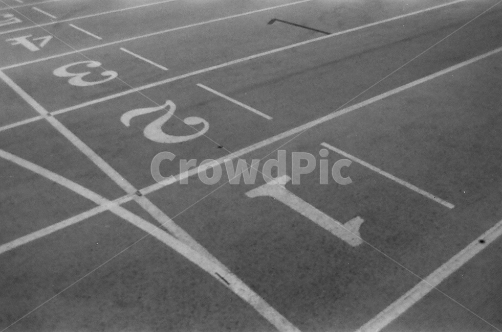 경기장,트랙,달리기,출발점,경주,스포츠,레저,운동,sports,leisure,exercise,흑백,모노톤,monochrome,black and white