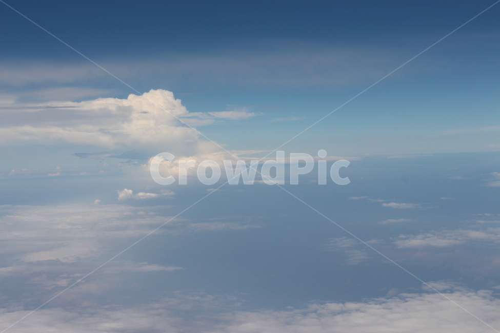 구름,하늘,뭉게구름,하얀구름,파란하늘,비행기뷰,햇살,대기권,cloud,sky,cumulus,whitesky,bluesky,airplaneview,sunshine,atmosphere