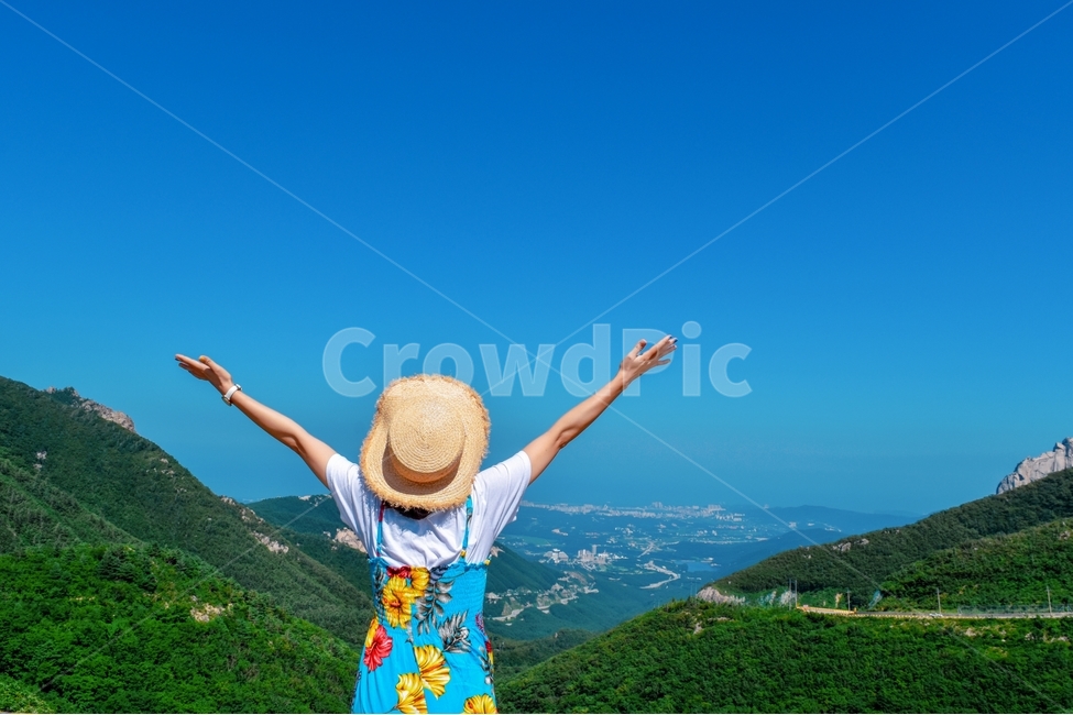 휴가,여름휴가,밀집모자,국내여행,산,원피스,여자,여름,사람,인물,인간,human,person,여성,여자,woman,female,lady