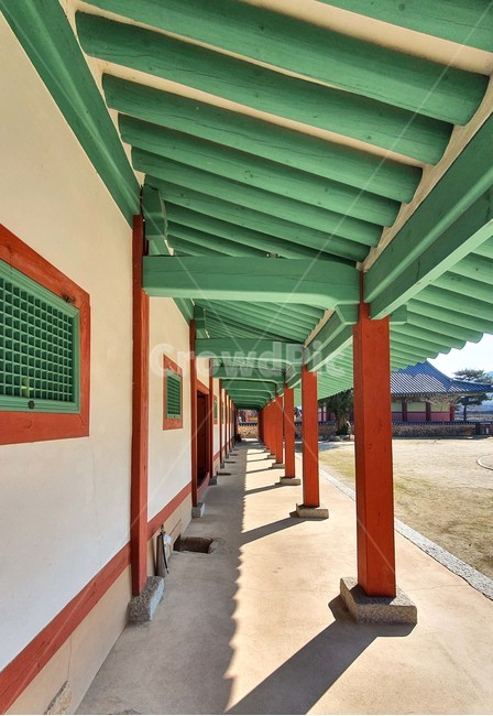 단청,지붕,서까래,기둥,회랑,flooring,바닥,나주향교