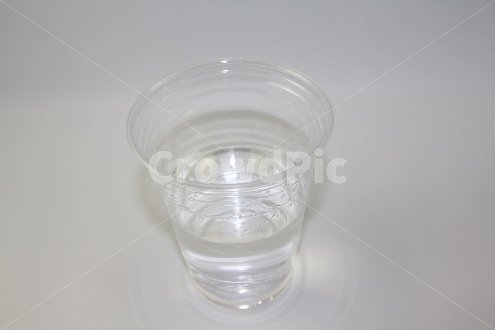 물,생수,맹믈,투명,투명컵,물컵,1회용컵,물한잔,사물,음료,음료수,drink,beverage