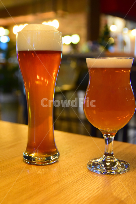 craft beer,alcohol,glass,Alcohol,Drinking,beerglass,ale beer,drink,draft beer,bubble,beer mug,beverage,hops,ale,Hope,beer,hof,beer foam,beer glass