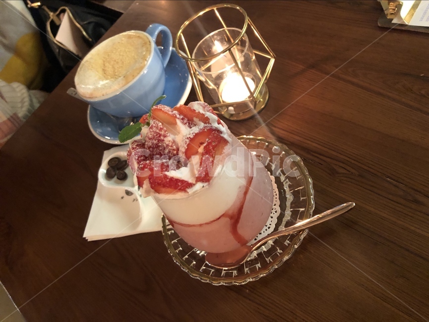 커피,카페,감성,카페감성샷,커피디자인,홈카페,티라미수