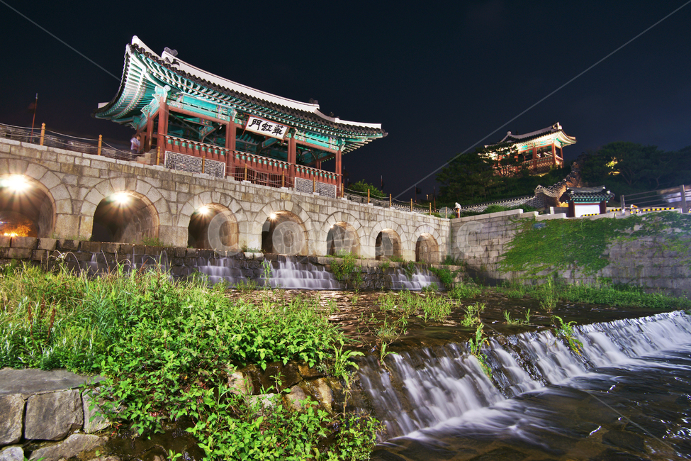 화홍문,북수문,수문,수원화성,홍예문,수원,야경,야경,밤,풍경,nightscape,night,landscape,한국전통,한국문화,korean traditional,korean culture,건축물,건물외관,exterior,building,structure,architecture,construction