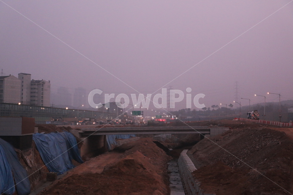 공사,미세먼지,날씨,오염,건축,건설,스모그,퇴근,저녁,도시,풍경,city,landscape,한국도시풍경,한국도시경관,korea cityscape,nature,자연