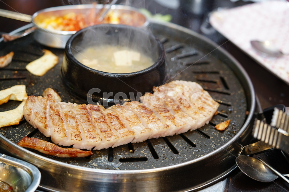 고기,삼겹살,술안주,안주,육식,육류,먹방,먹거리,삼겹,돼지고기,돼지,음식,회식,안주거리,술자리,구이,푸드,음식,식재료,요리,food,cook,meal,dishes,food reserves,육류,고기,meat