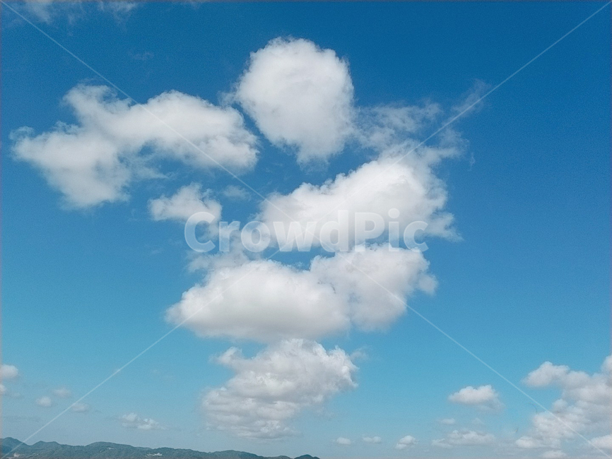 nature,자연,outdoors,옥외,azuresky,푸른하늘,sky,하늘,구름,파람,파란색,흰색,cloud,weather,날씨,cumulus,적운