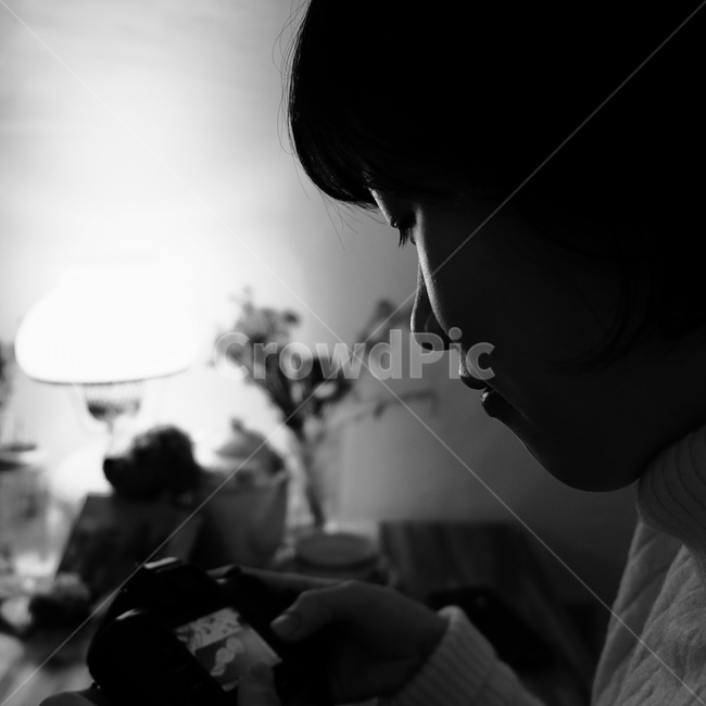 옆모습,흑백인물,인물,카메라,흑백