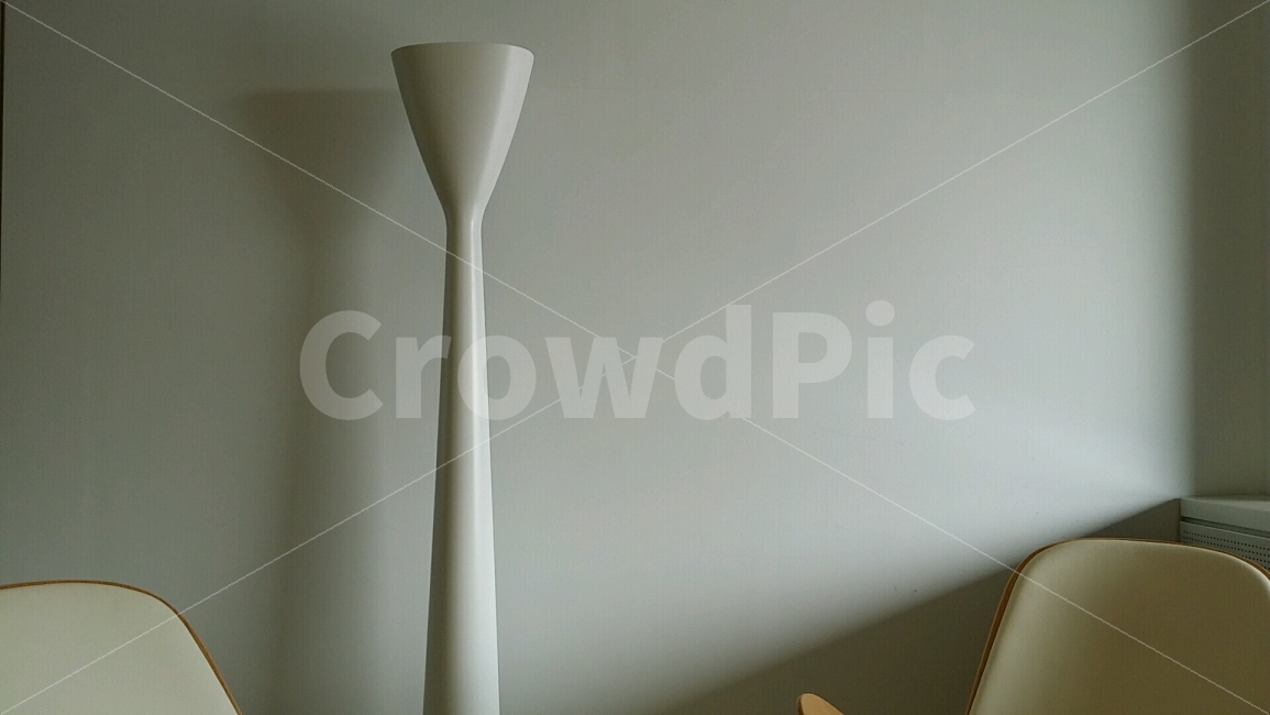 하얀색,흰색,백,의자,햇빛,장식,인테리어,실내디자인,interior design,사물,물건,오브젝트,thing,object,matter