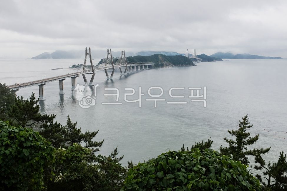 거거대교,대교,다리,바다,bridge,water,물,waterfront,물가,거제도,landscape,건물,building,구름,흐린날,습한