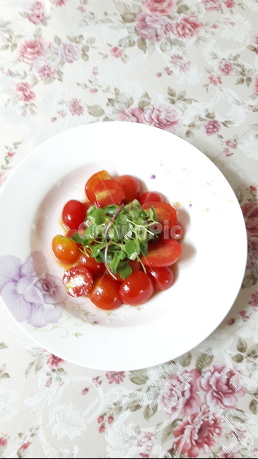 토마토,방울토마토,디저트,에피타이저,샐러드,음식,식재료,요리,food,cook,meal,dishes,food reserves,채소,야채,vegetables