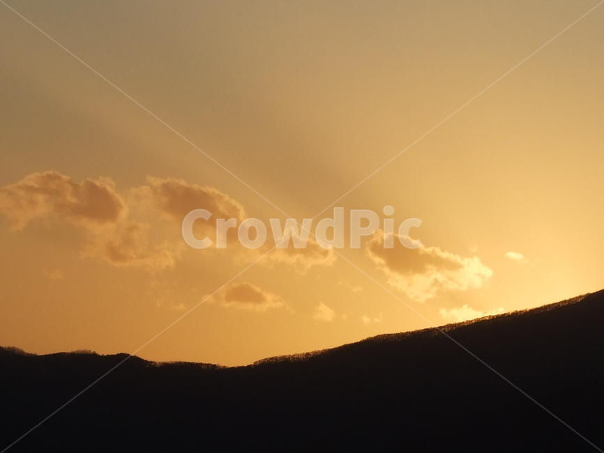 역광,석양,하늘,햇빛,해질녘,자연,풍경,nature,landscape,실루엣,그림자,silhouette,shadow,outdoors,옥외,light,빛,flare,플레어,sunlight