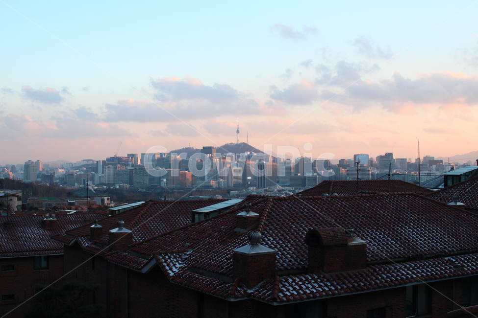 풍경,하늘,노을,일몰,석양,남산타워,배경,background,screen,landscape,서울,구름,도시,seoul,city,도시,풍경,city,landscape,한국도시풍경,한국도시경관,korea cityscape,roof,지붕