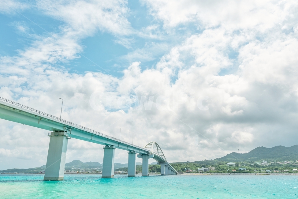 풍경,바다,일본,오키나와,자연,힐링,Landscape,sea,감성,구름,파란하늘,자연,풍경,nature,landscape,bridge,다리,building,건물